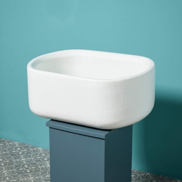 English Oval Shaped Kitchen Belfast Sink