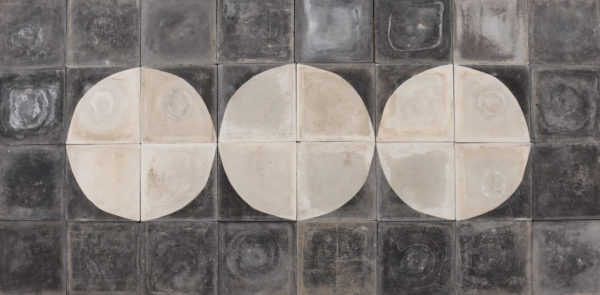 Reclaimed Black and White Circle Pattern Encaustic Tiles 1.4 m2 (15 ft2)