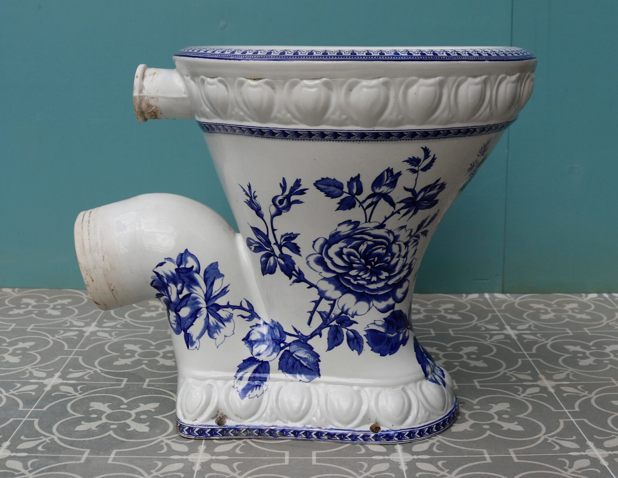 An Antique Victorian Style Patterned Toilet ‘The City’ UK