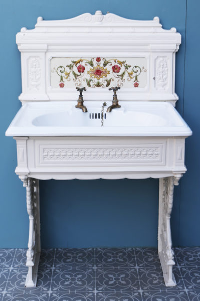 An Antique Victorian Style Wash Stand / Sink