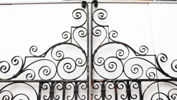 Set of Victorian Style Wrought Iron Driveway Gates 2.9 m (9’5″)