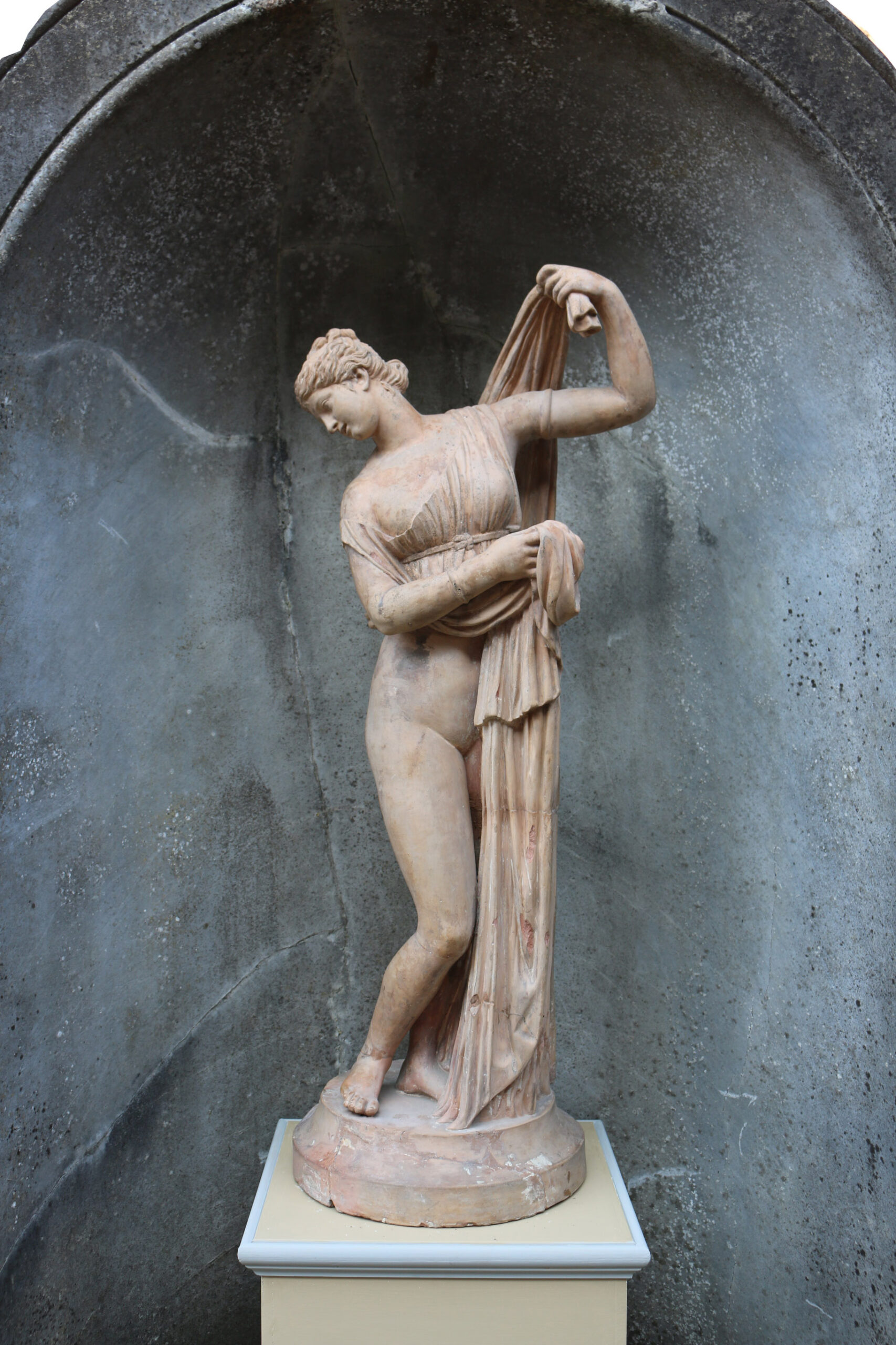 statue of venus callipygian, High definition