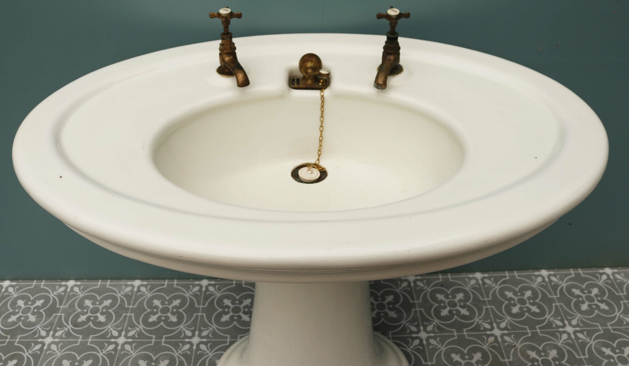 Antique Oval Shaped Pedestal Sink UK Heritage