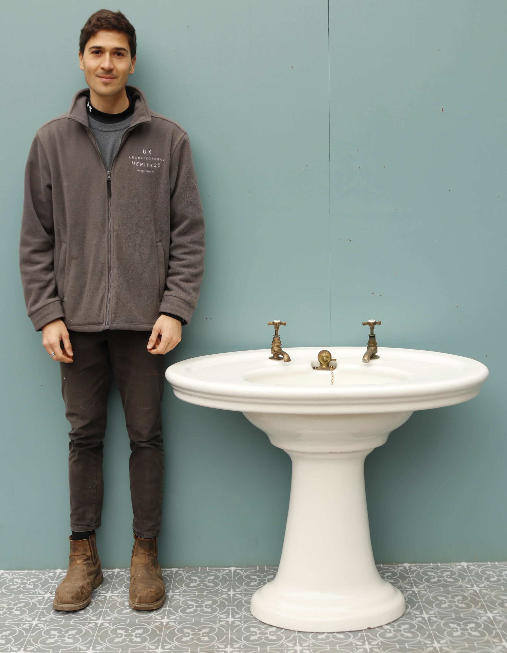 Antique Oval Shaped Pedestal Sink UK Heritage