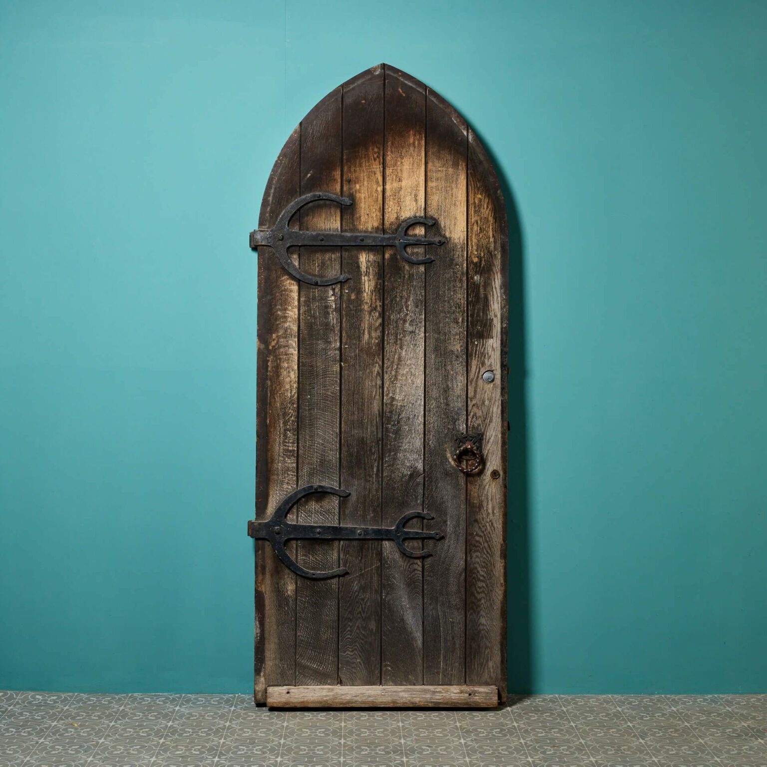 victorian-antique-arched-oak-exterior-door-uk-architectural-heritage