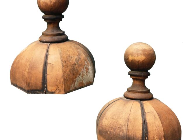 Pair of Victorian Buff Terracotta Finials or Pier Caps