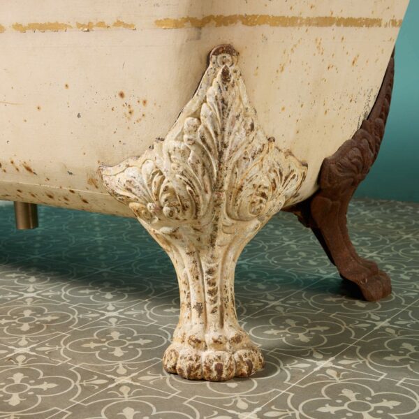 Antique Double Ended Bathtub with Claw Feet