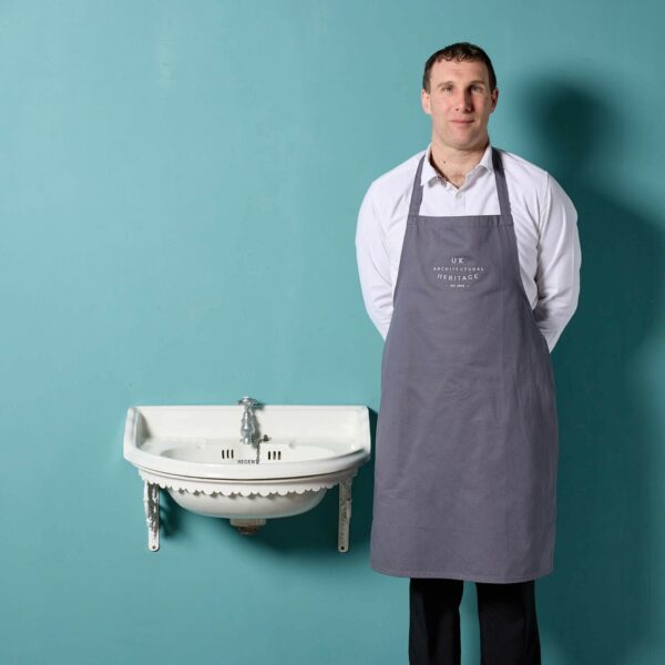 Antique Sink with One Tap & Wall Bracket